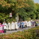 Rückblick: Rosenkranzprozession in Einsiedeln mit 750 Personen 4 20231006 162817 02084