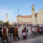 Rückblick: Rosenkranzprozession in Einsiedeln mit 750 Personen 13 20231006 172408 02429