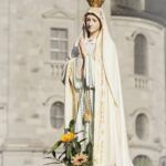 Rückblick: Rosenkranzprozession in Einsiedeln mit 750 Personen 14 20231006 172922 02484 2